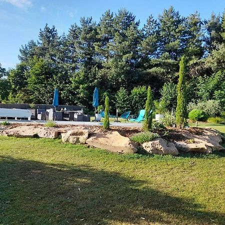 Angrie Chambre Dans Un Ecrin De Verdure מראה חיצוני תמונה